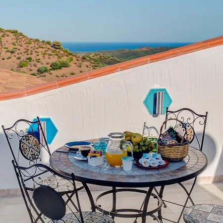 Sui Colli Di Strugas Bed & Breakfast Budoni